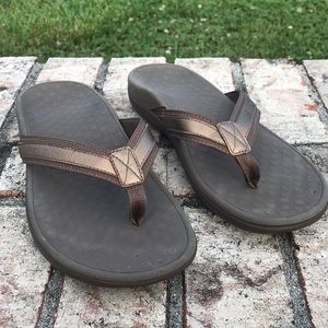 Vionic flip flops